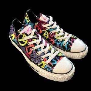 Women’s converse lowtops